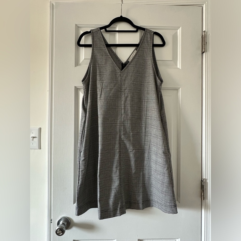 Loft plaid dress with pockets NWT - size small